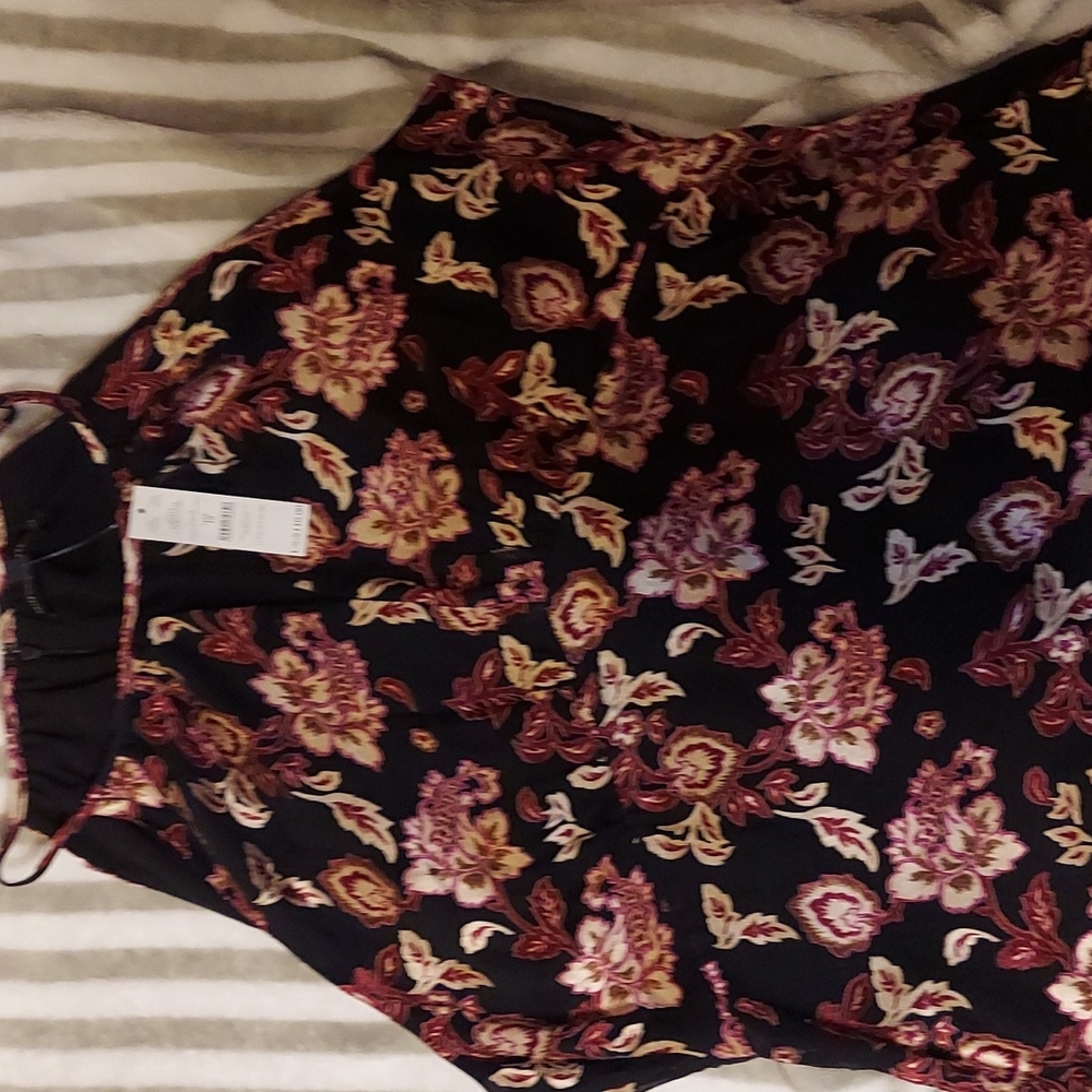 White House black market Blouse